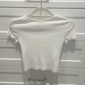 Ribbed white T-shirt size: small brand: H&M